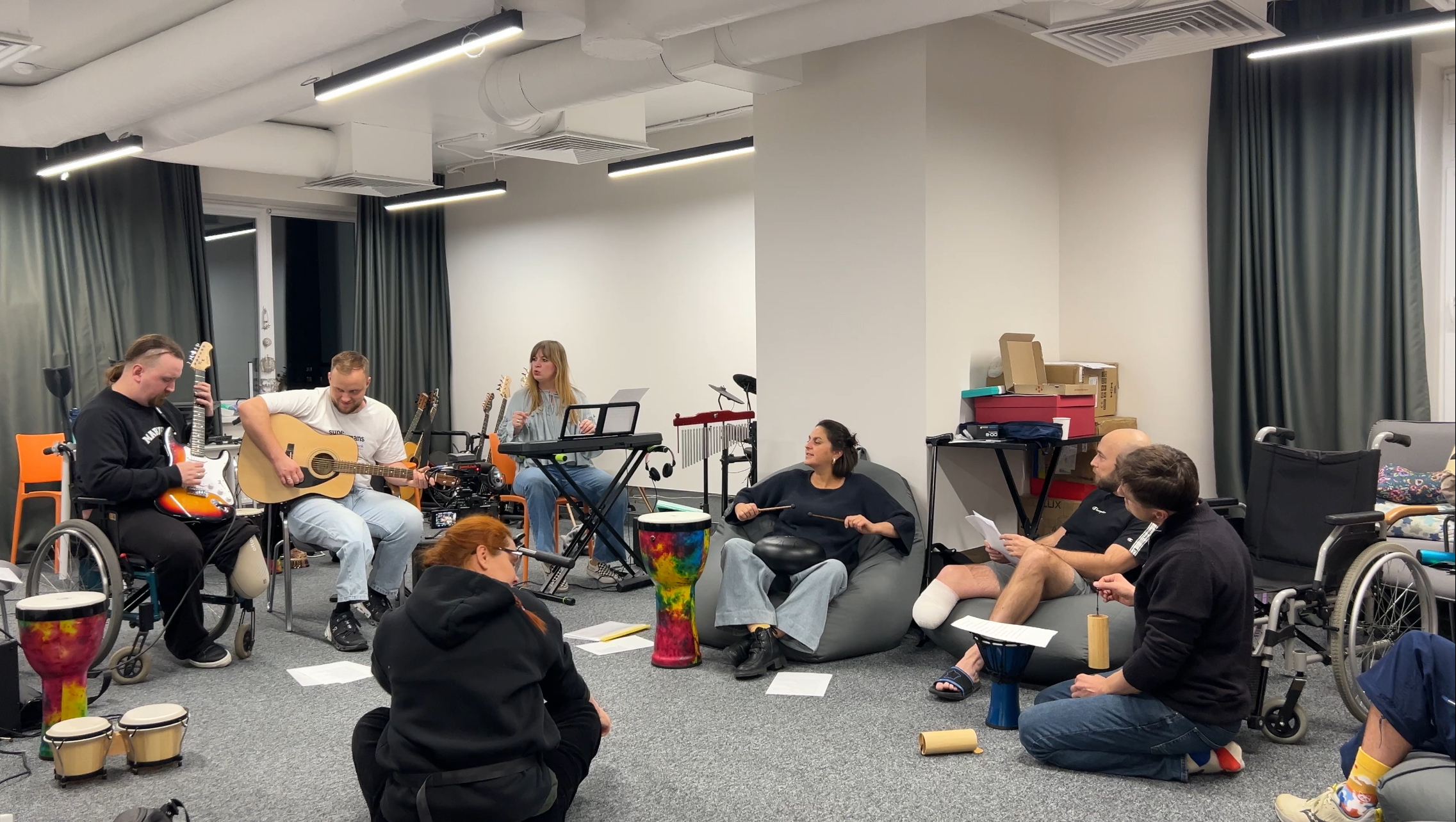 Спів колядок на музичній терапії