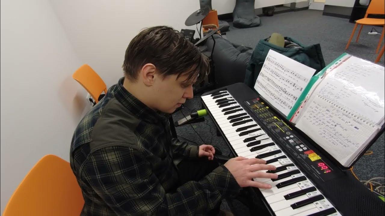 Костянтин про свої враження від музичної терапії