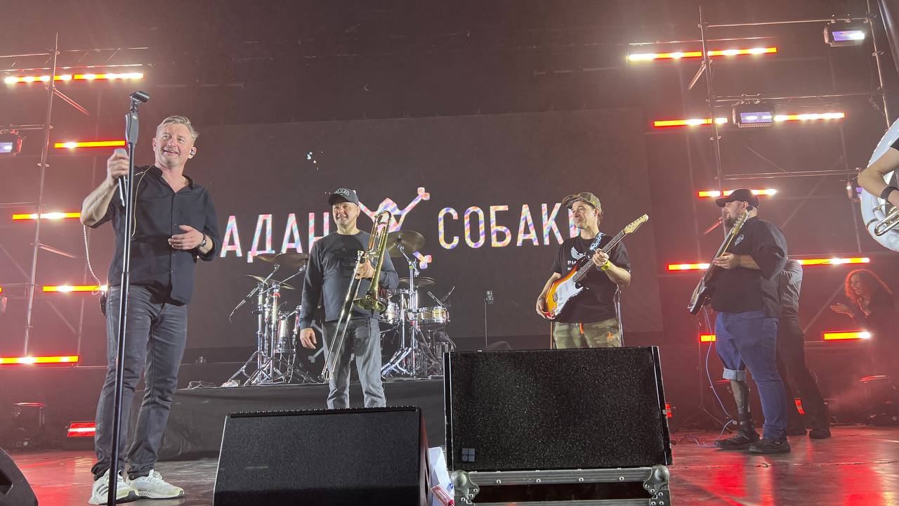 Другий виступ з гуртом “Жадан і Собаки”